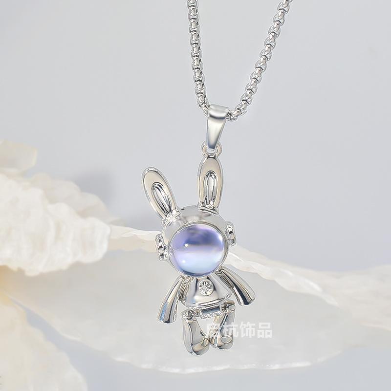 Bewegliche Weltraum-Kaninchen-Halskette Herren- und Damen-Pulloverkette Premium Vielseitiger Cartoon-Anhänger