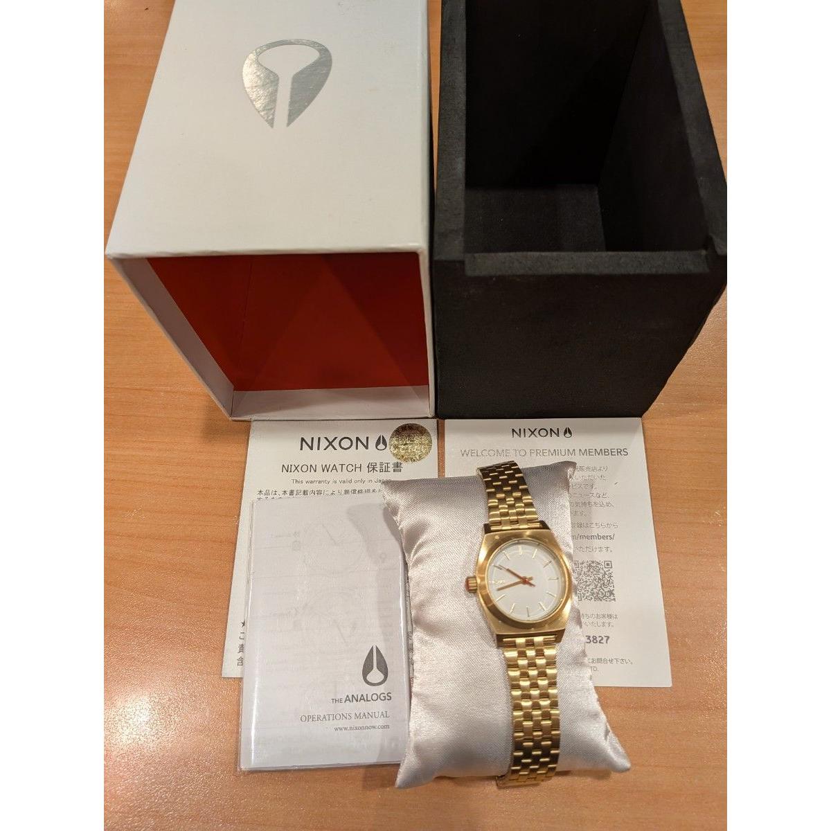 Used NIXON watch brand new