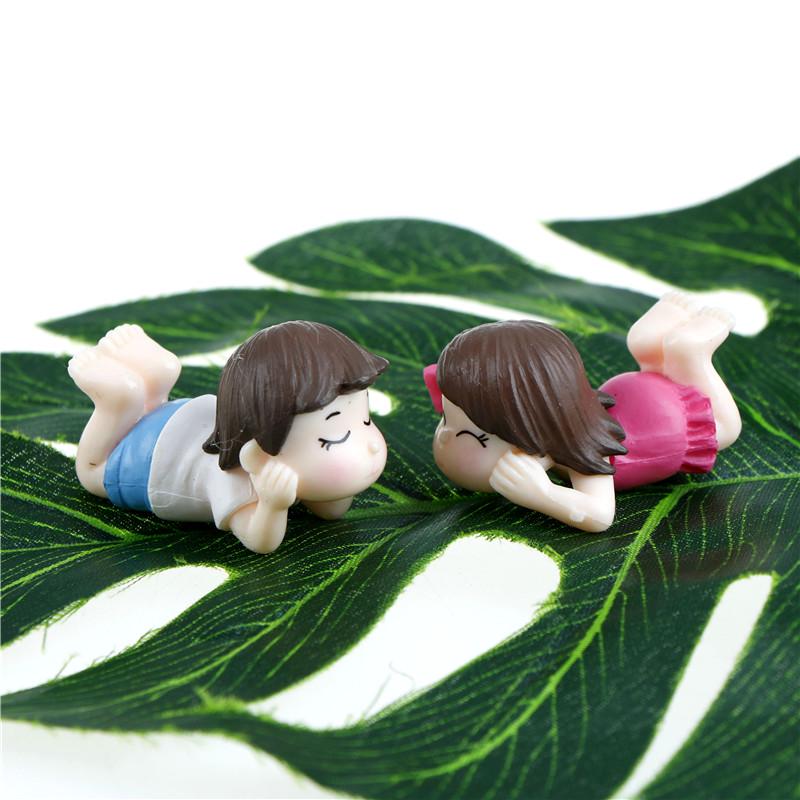 1 Pair Mini Lying Couples Dolls Garden Miniatures Figurine Diy Micro Landscape