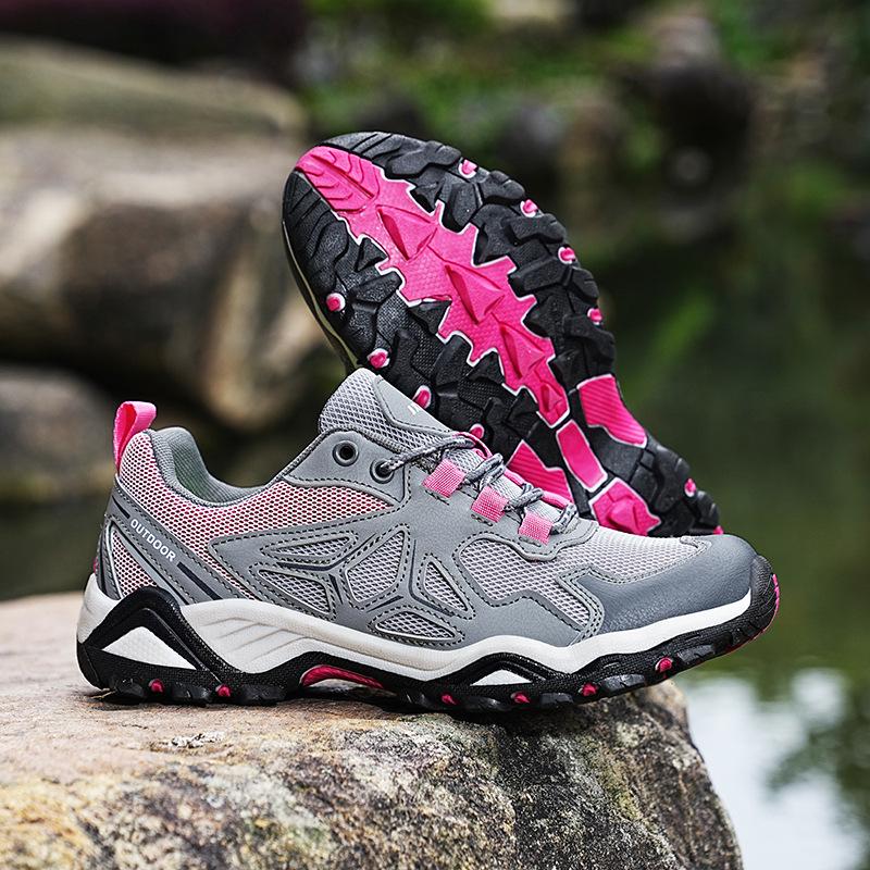 Ultra-Light Breathable Hiking Shoes: Wear-Resistant, Non-Slip, Large Size, Ideal for Outdoor Activities & Camping.