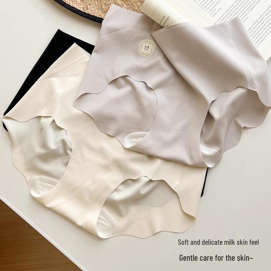 Milk Skin Seamless Antibacterial Hip-Hugging Panties with Extended Crotch, No Pinch, Middle Waist Peach Butt Design for Women