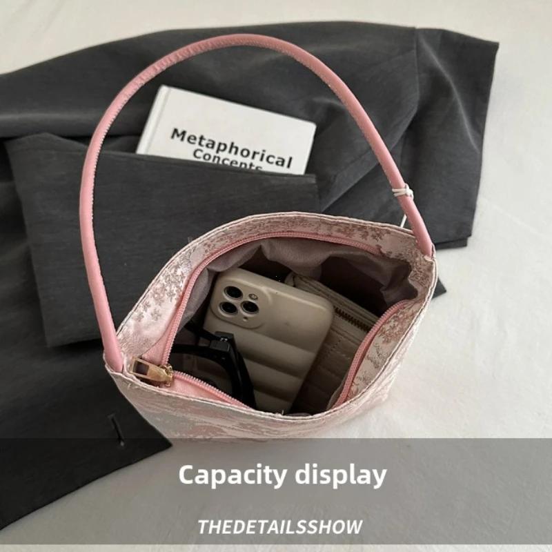 Luxury Embroidery Shoulder Bag Chic Trend Small Bucket Handbag For Women  Chinese Style Floral Designer Tote Bag Phone Bag