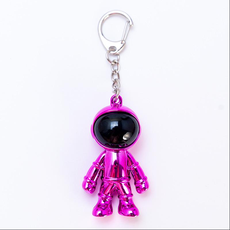 3D Astronaut Keychain: Trendy Car Pendant & Bag Accessory for Men and Women