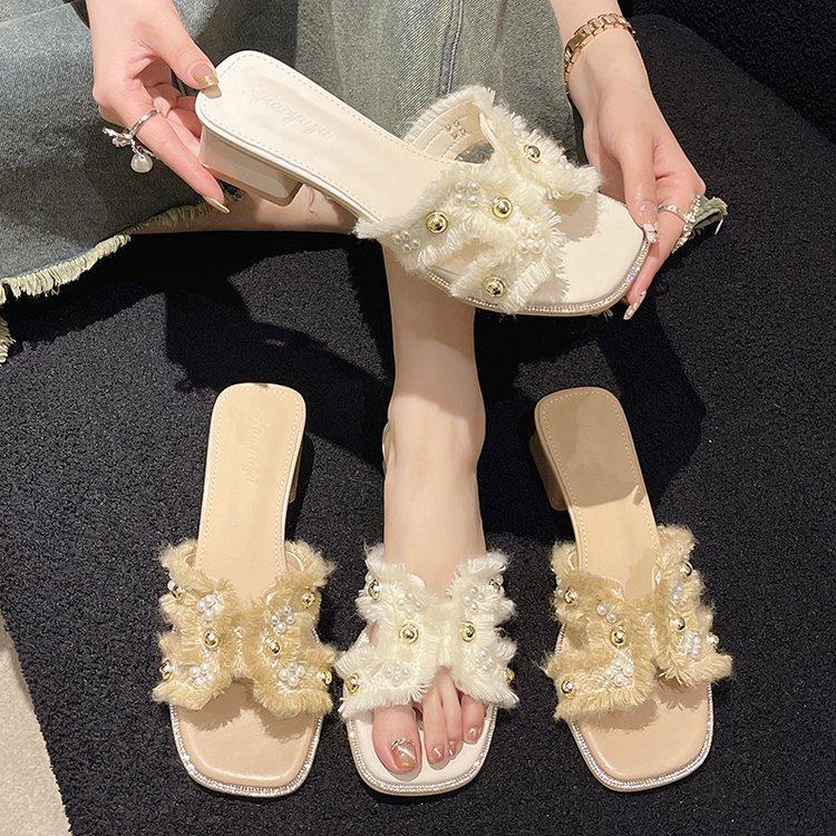 2025 Summer New Xiaoxiangfeng Flat-bottomed Slippers Women Wear Spring Gentle Fairy Versatile Pearl Beach Sandals