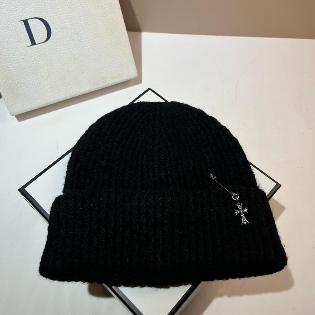 Youth Street Versatile Knitted Hat Cross Pin Personality Men'S And Women'S Warm Wool Hat Trend