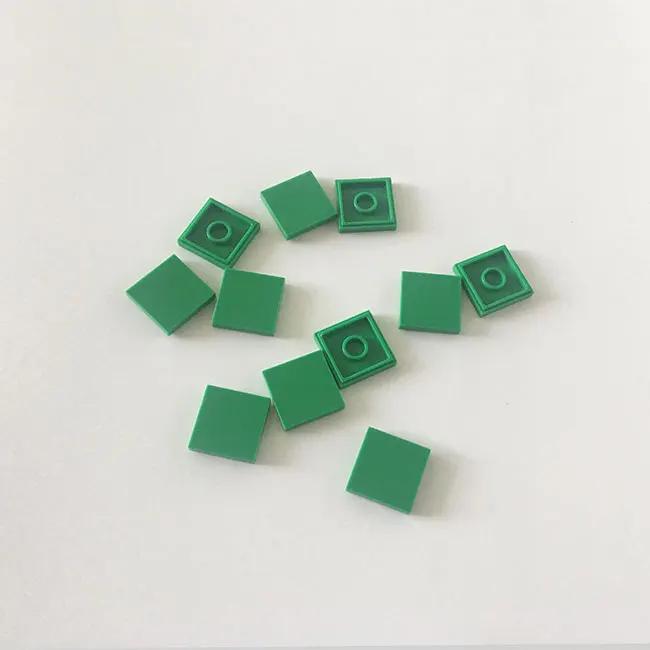 

DIY Enlighten Bricks Plastic Building Block Flat Tile Size 2x2 Toy For Kids 3068 Assembles Particles 2*2 Smooth Flat Tiles