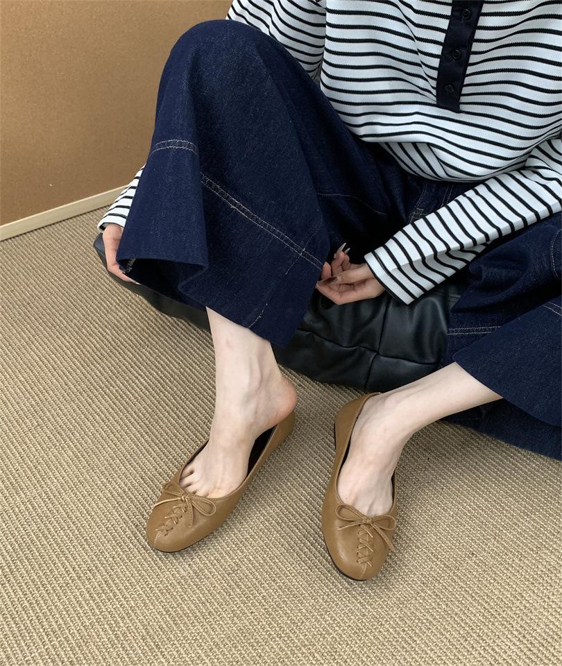 French Square Head Shallow Mouth Single Shoes Women's 2025 Spring New Small Man with Skirt Doudou Shoes Women's Soft-soled Flats