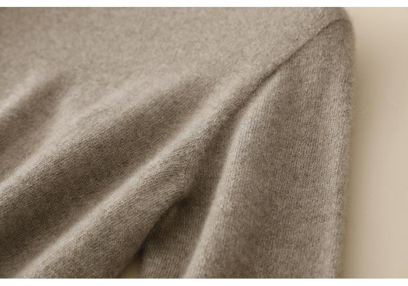 Baby Cashmere Seamless Slim Fit Half-High Neck Sweater