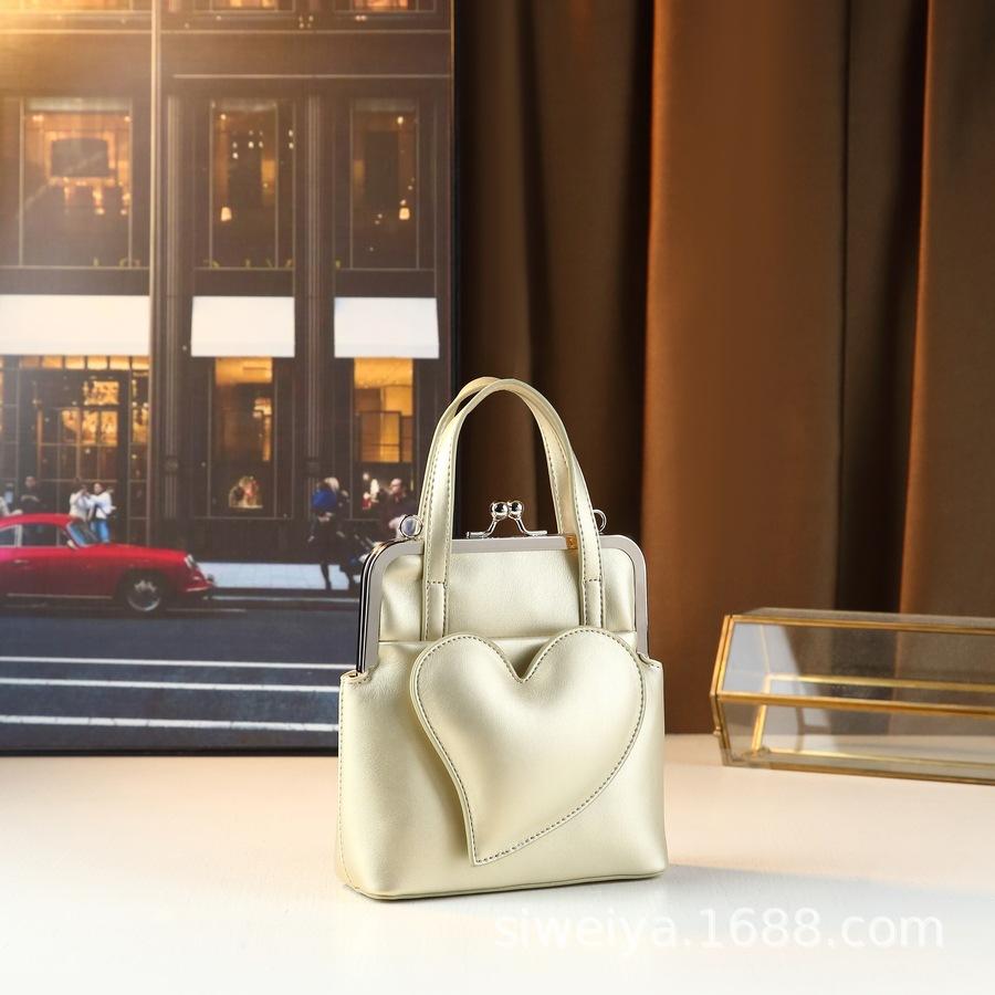 

Bag Women S Love Chain Handbag Fashion Versatile Clip Buckle Bag One Shoulder Crossbody Small Bag золотой