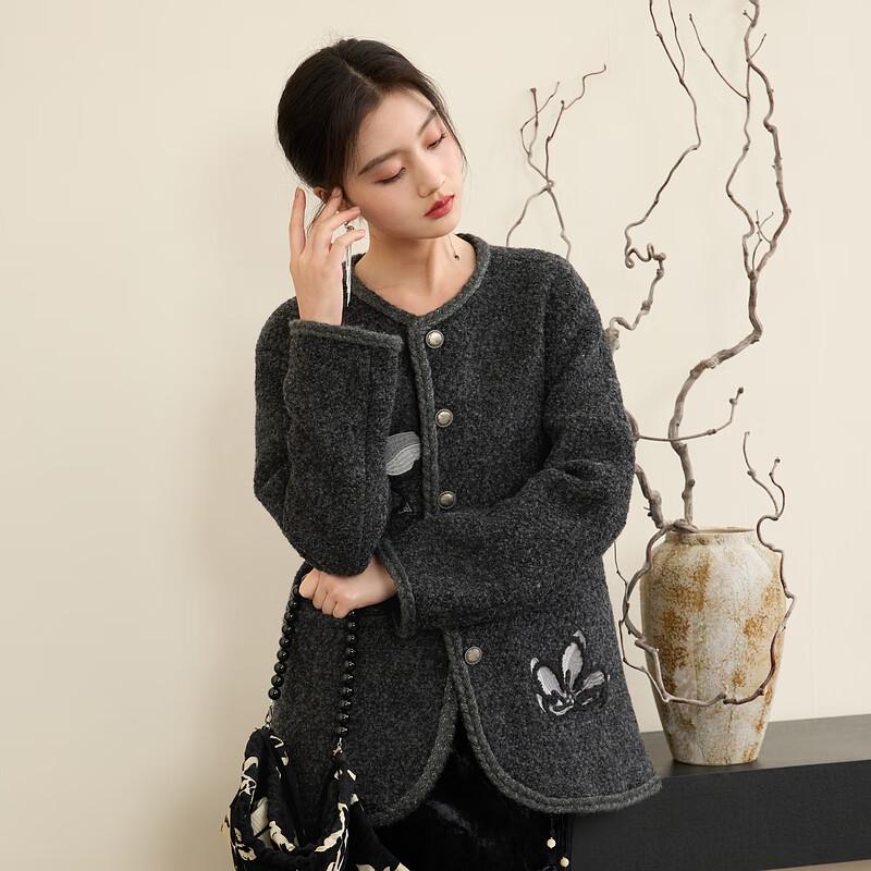 New Chinese Style Lamb Wool Embroidered Coat