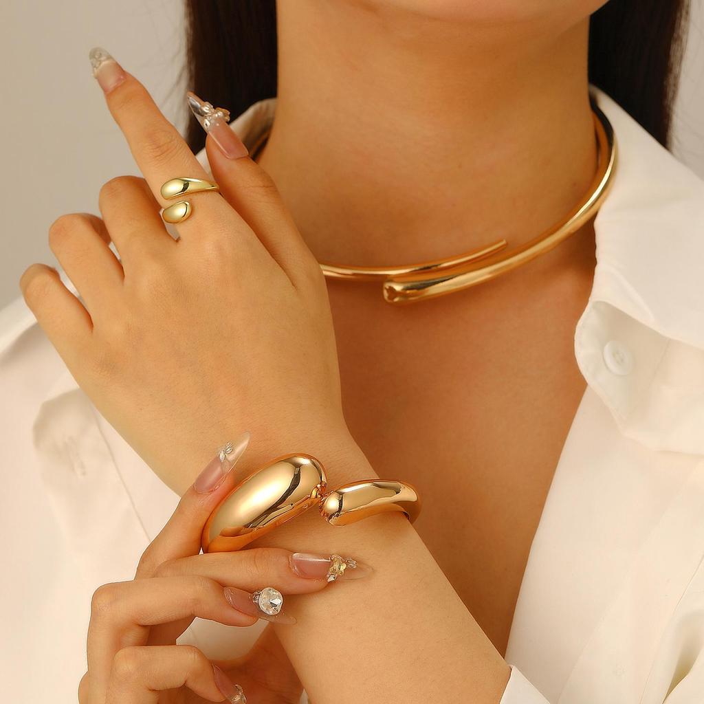 Geometrischer Goldener Breiter Armreif Minimalistisch Punk für Frauen