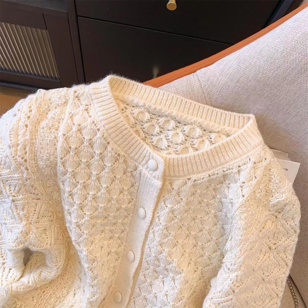 Xiaoxiangfeng hollowed-out knitted cardigan women's spring and autumn new high-end foreign-style outer wear lace splicing sweater jacket