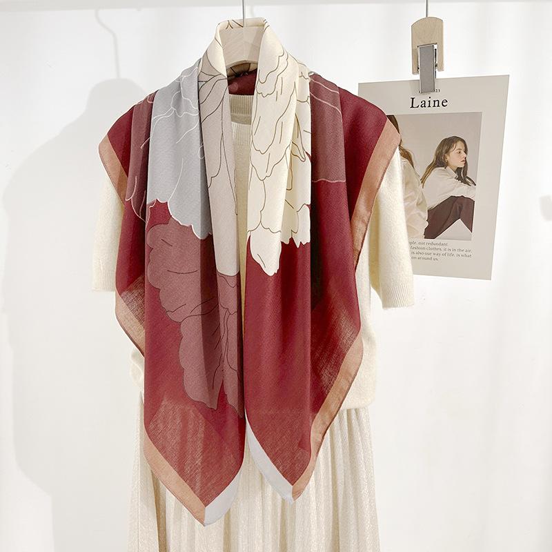 Trendy modern Instagram women's personalized printed elegant silk scarf, fashionable niche travel shoot outerwear, 91 human-shaped square scarf