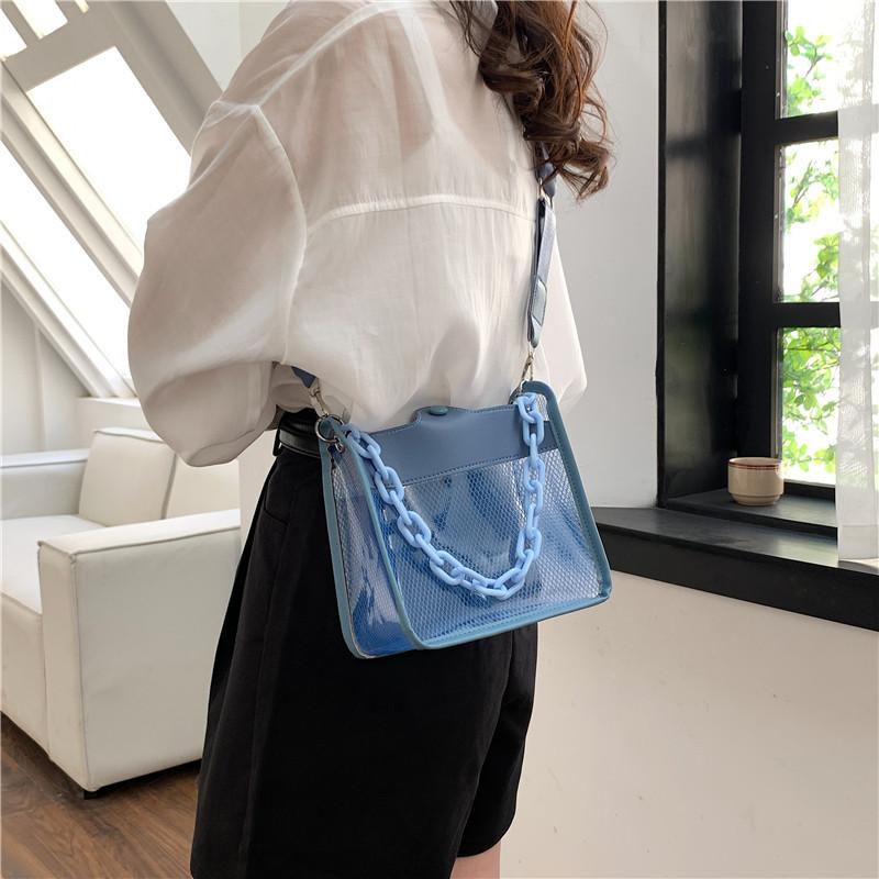 Stilvolle durchsichtige kleine quadratische Tasche für Damen in frischen Herbstfarben, ideal für den täglichen Gebrauch