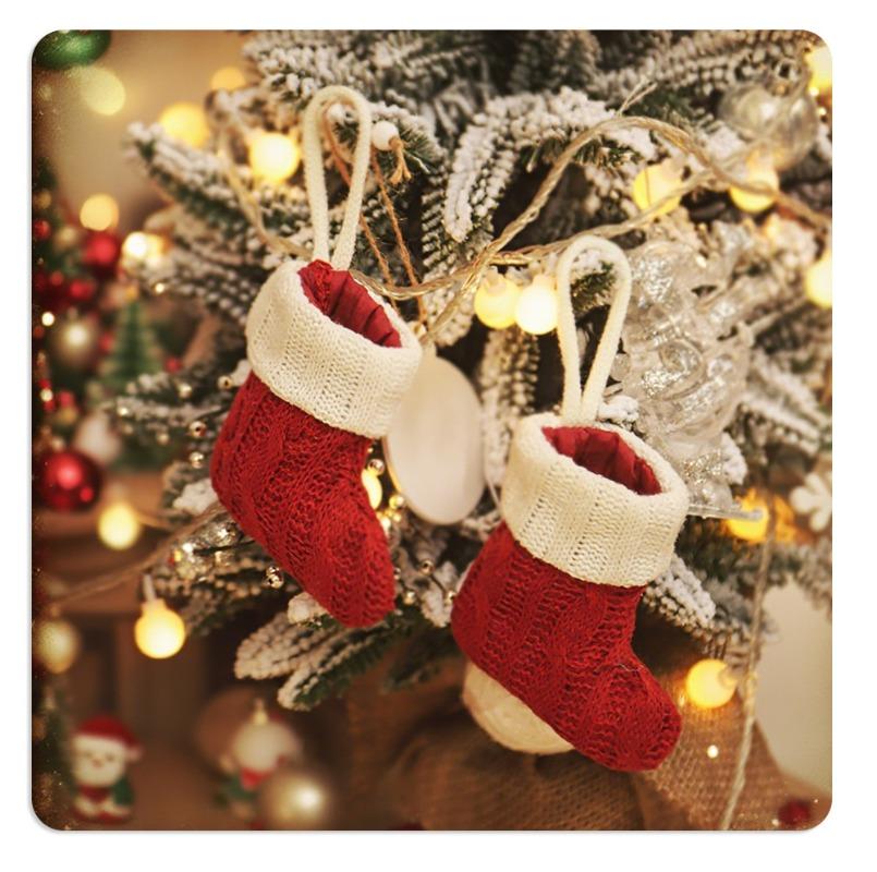 1PCS Cartoon Stripe Knitted Christmas Stocking Utensil Cover Classic Ornament Gift Holders Bag Happy New Year 2026