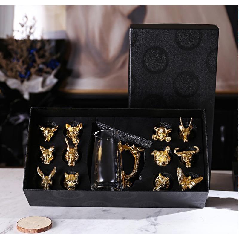 Tolv Zodiakus Likör Vinglas Set Hushåll Små Vinglas Pluntor Kinesisk Imitation Europeiska Dryckesvaror Utsökt Gåva