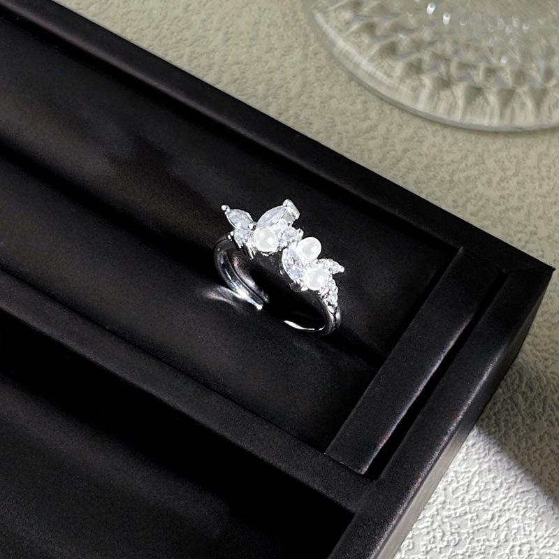 2026 Yunjian Streamer Sweet Wind Niche Design Butterfly Flower Ring Female Lace Hollow Stacked Ring Tide Resizable
