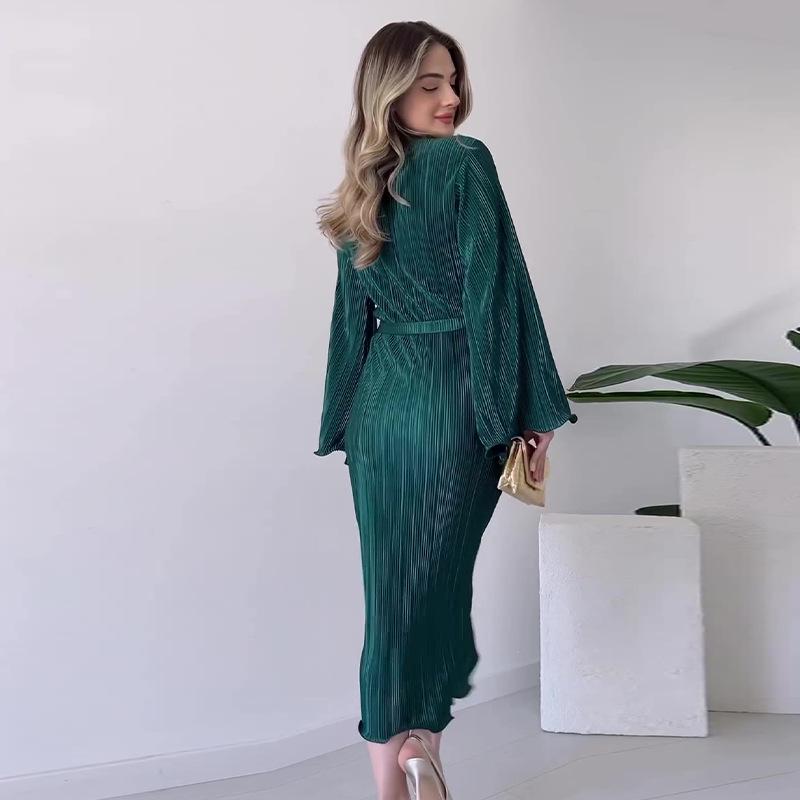 2024 Autumn Women's Flared Sleeve High Waist Slimming Dress