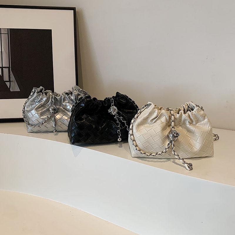 Новая женская модная однотонная плиссированная сумка — фото 5