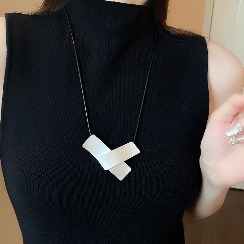 Collana con Perline per Clavicola Resort Bohemien - Accessorio di Moda di Lusso Leggero di Alta Gamma