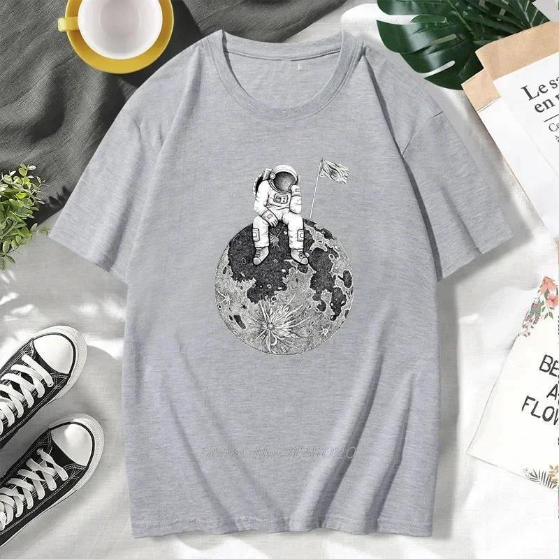 

Astronauts Sitting On Earth Pondering Men T Shirt Loose Oversize Clothing Cotton Summer Soft Tshirt Hip Hop Funny Printed Tees S