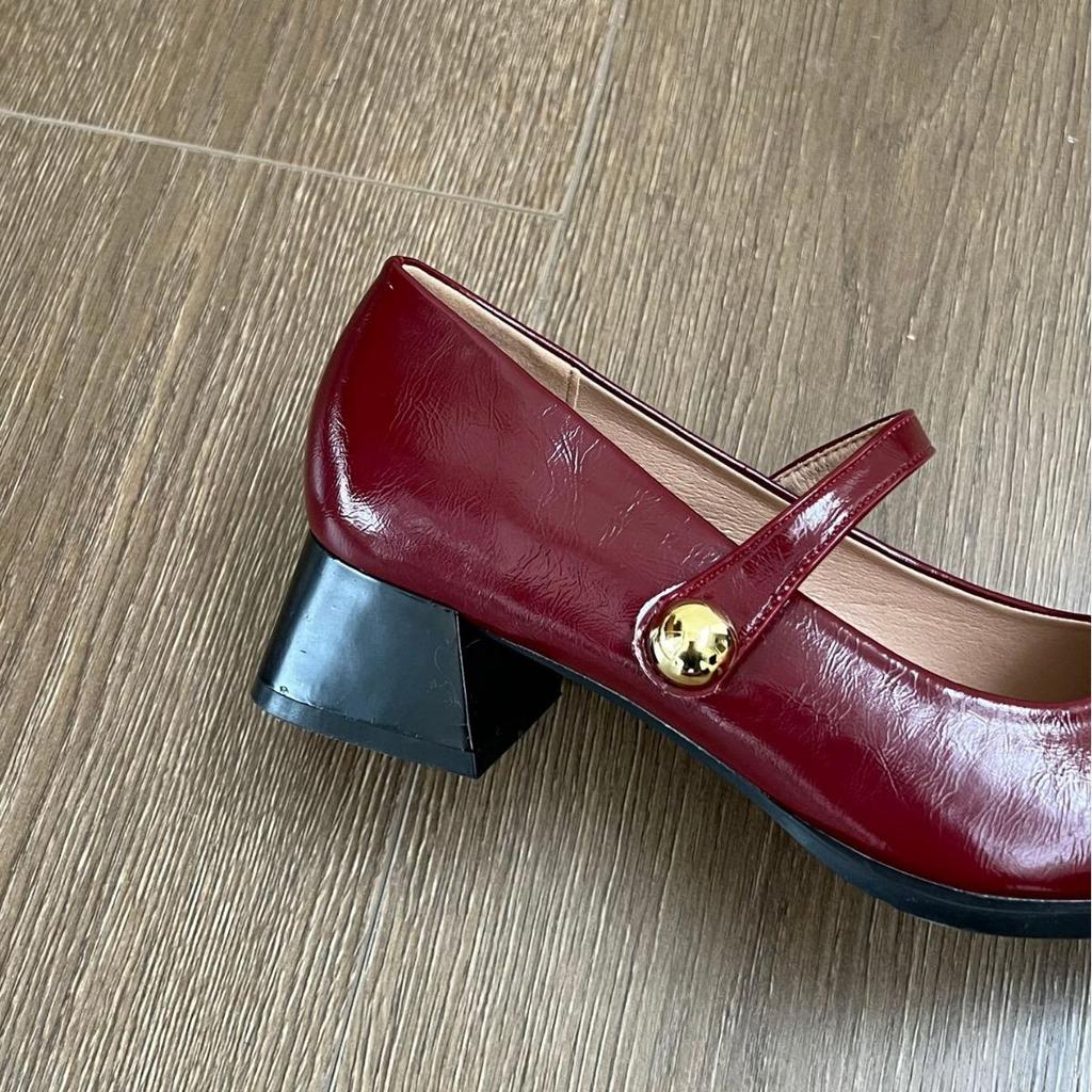 2024 Spring French Retro Pointed Toe Medium High Heels for Women