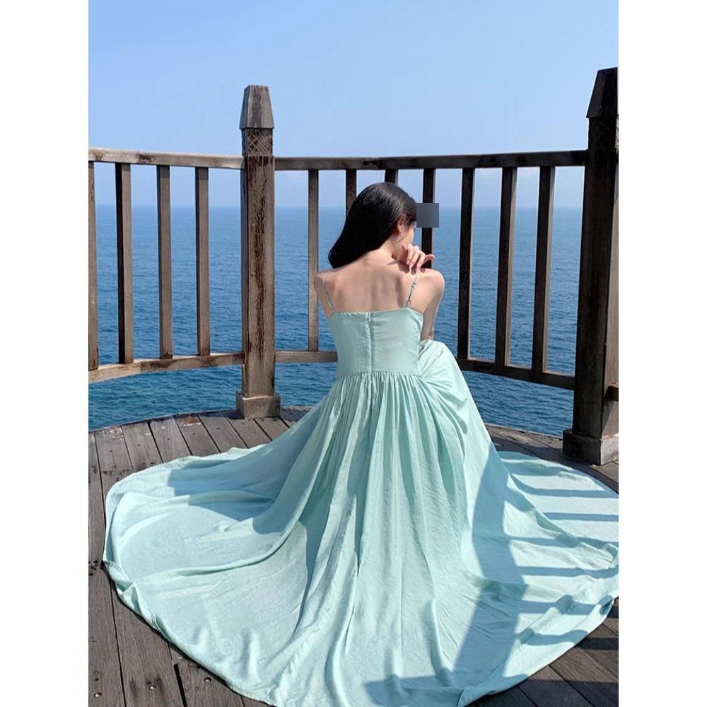 Super Fairy Pendulum Shows White Blue-green Atmosphere Temperament Suspender Tube Top High-end Long Skirt Seaside Vacation Beach Skirt
