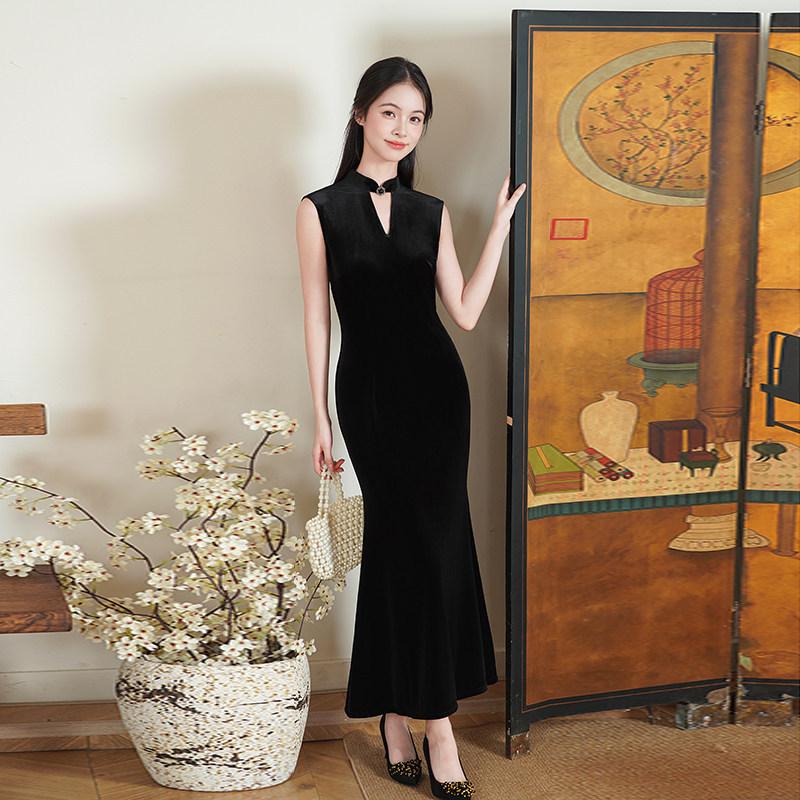 Black velvet sleeveless national style Suzhou autumn qipao, modified youthful women's high-end mermaid gown