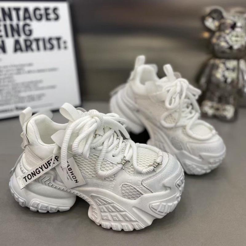 Korean version of retro slim dad shoes women's 2025 new breathable mesh polished thick-soled lightweight casual sports shoes