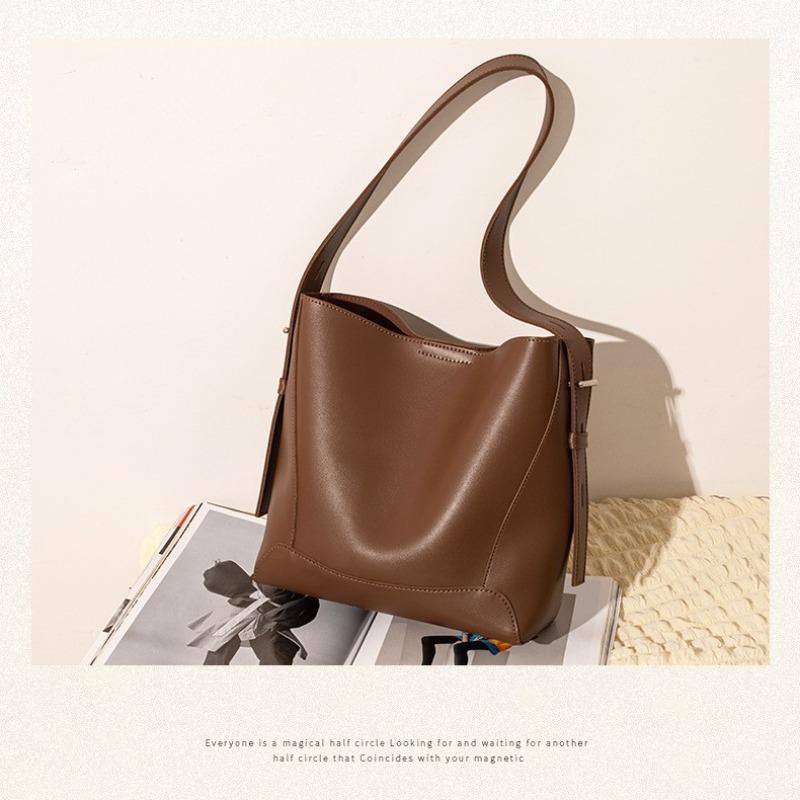Fashion Bucket Bag, Niche Design, Commuting Shoulder Bag, Fashionable Crossbody Bag