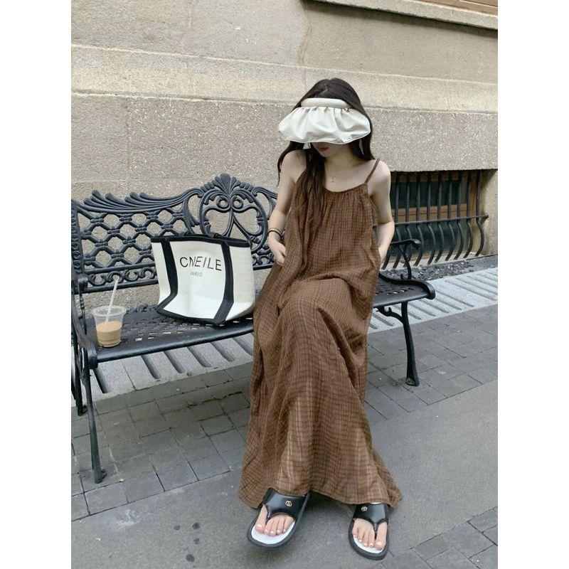 Tea Break French Retro Plaid Suspender Dress 2026 New Style Women's Summer Gentle Style Seaside Vacation Long Dress