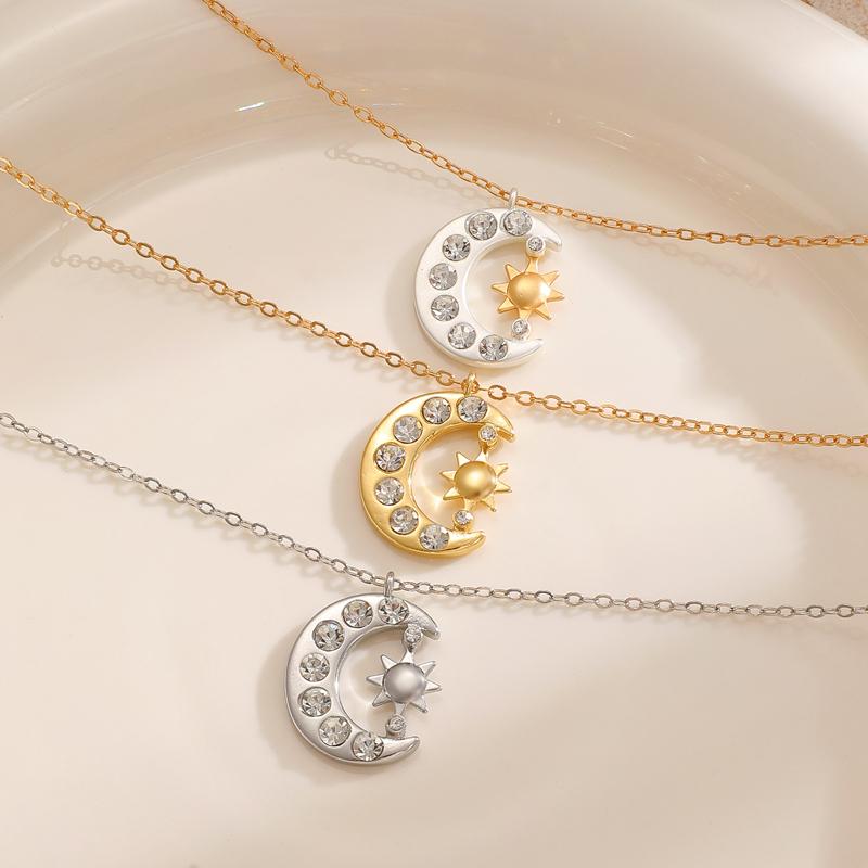 Luxury Copper Star Moon Inlaid Rhinestone Pendant Necklace for Women Shiny Metal Crescent Sun Clavicle Chain Y2K Jewelry Gift