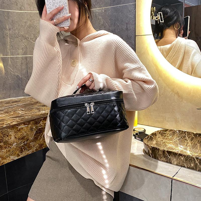 New Black Portable PU Pattern Embroidery Thread Cosmetic Bag Portable Cosmetic Bag Solid Color Cosmetic Storage Box Toiletry Bag