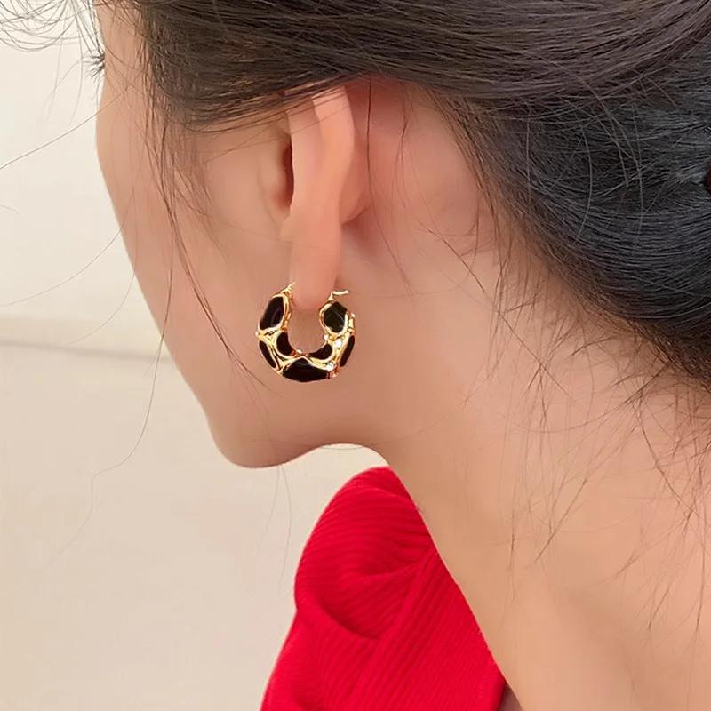 New Vintage Enamel Color Metal Texture Small Hoop Earrings for Women Trendy Gold Plated Statement Ear Buckle Creative Zircon