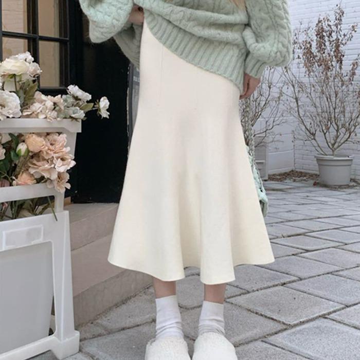 Women's Knitted Wool A-Line Fishtail Skirt - Thickened, Medium-Long, Slim Fit for Spring and Autumn