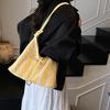 Niche hollow mesh bag bag women's new fashion versatile messenger bag shoulder underarm bag bucket bag