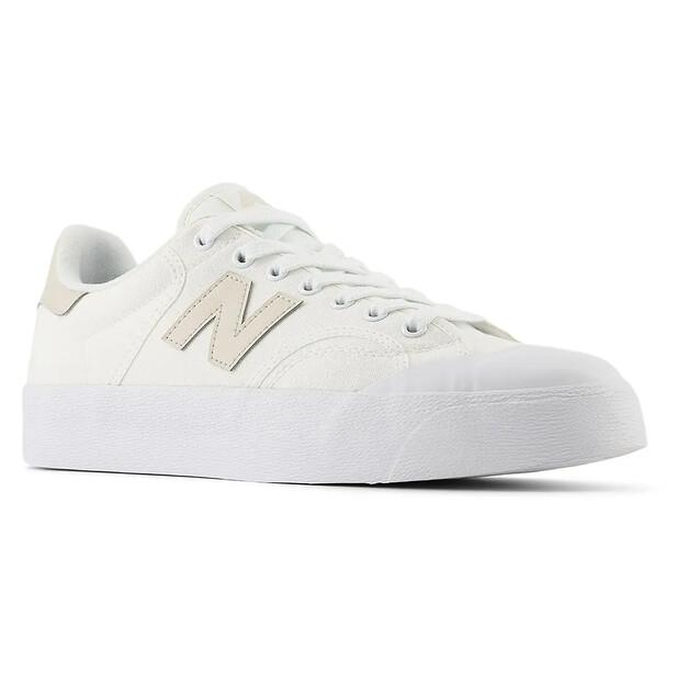 New Balance Кросовки 100