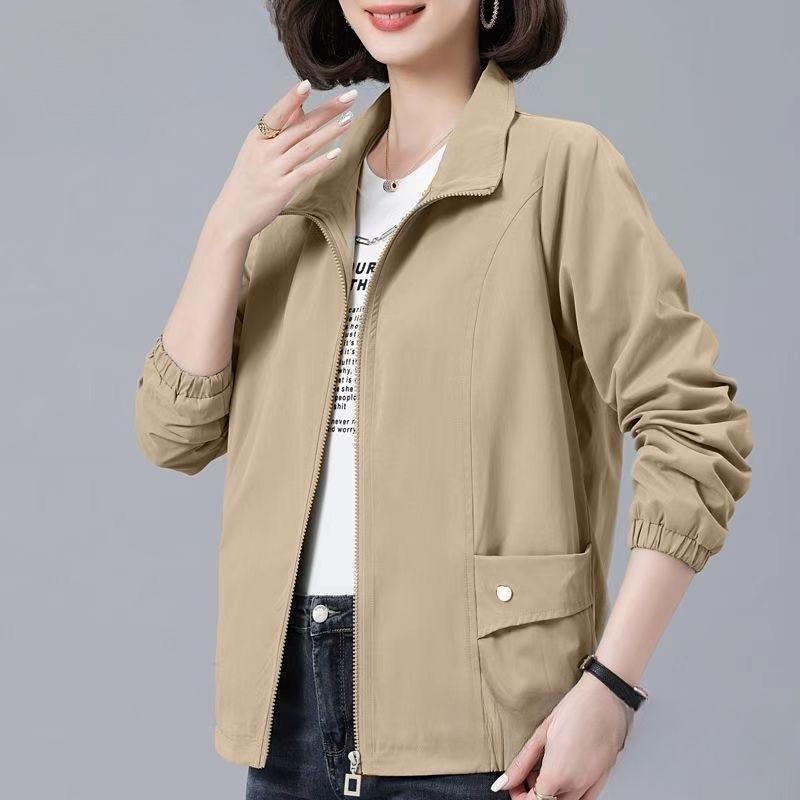 Autumn 2025 Fashionable Loose Fit Casual Jacket for Middle-Aged Women