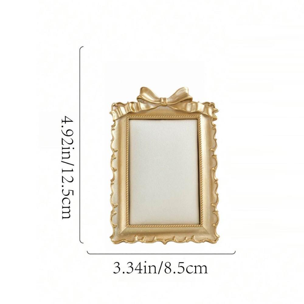 Elegant Vintage Picture Frame Resin Retro Style Victorian Photo Frame Ornate Details Exquisite Baroque Decor Frame