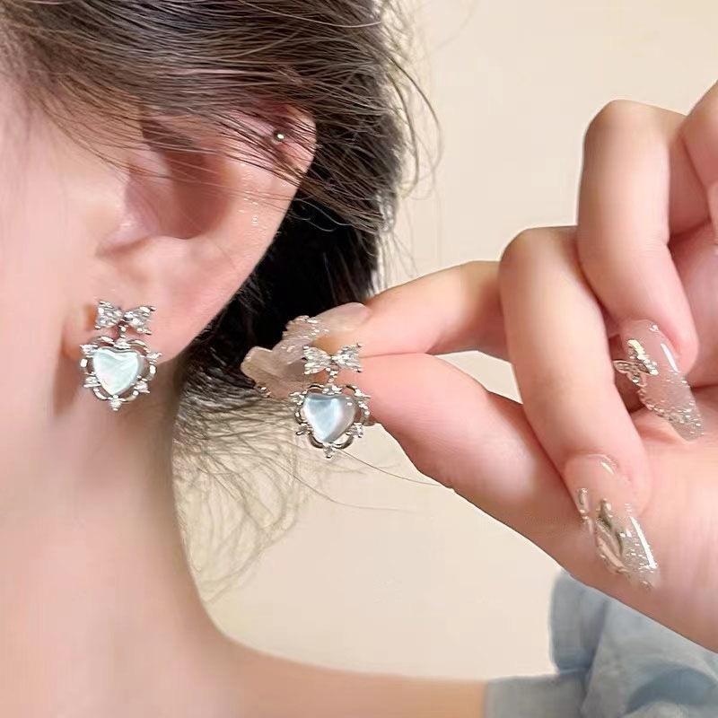 ins Korean version cute versatile design sense zircon bow stud earrings light luxury high temperament gentle love earrings