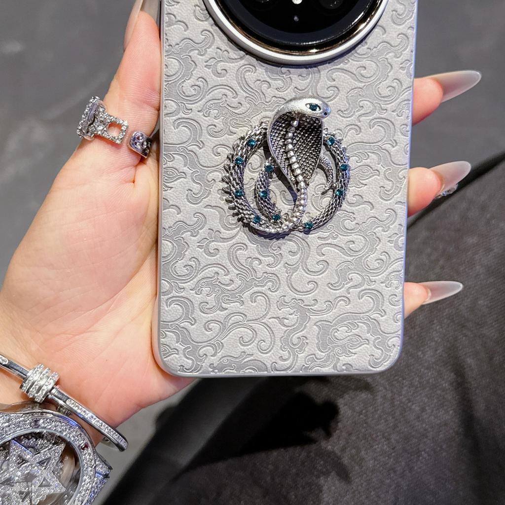 Trendy Silver Moon Dragon King Cobra Case for Mate70 Pro Series