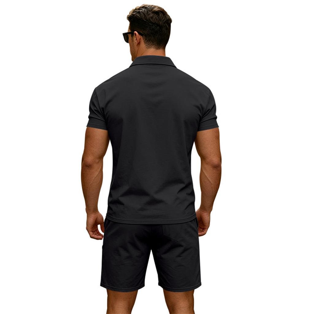 Zweiteiliges Set für Herren: Locker geschnittenes Kurzarm-Hosen-Set mit Reißverschlusskragen.