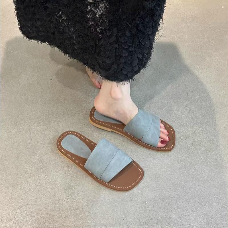 Niche design sense retro square head open-toed flat-bottomed slippers female summer wear fairy wind seaside vacation beach sandals