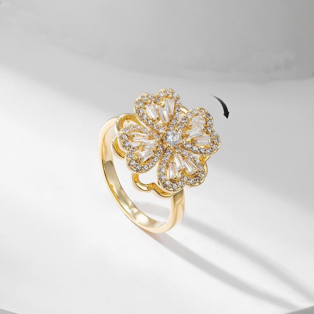 Women's Niche Rotatable Ring: Fashionable, Trendy, and Luxurious