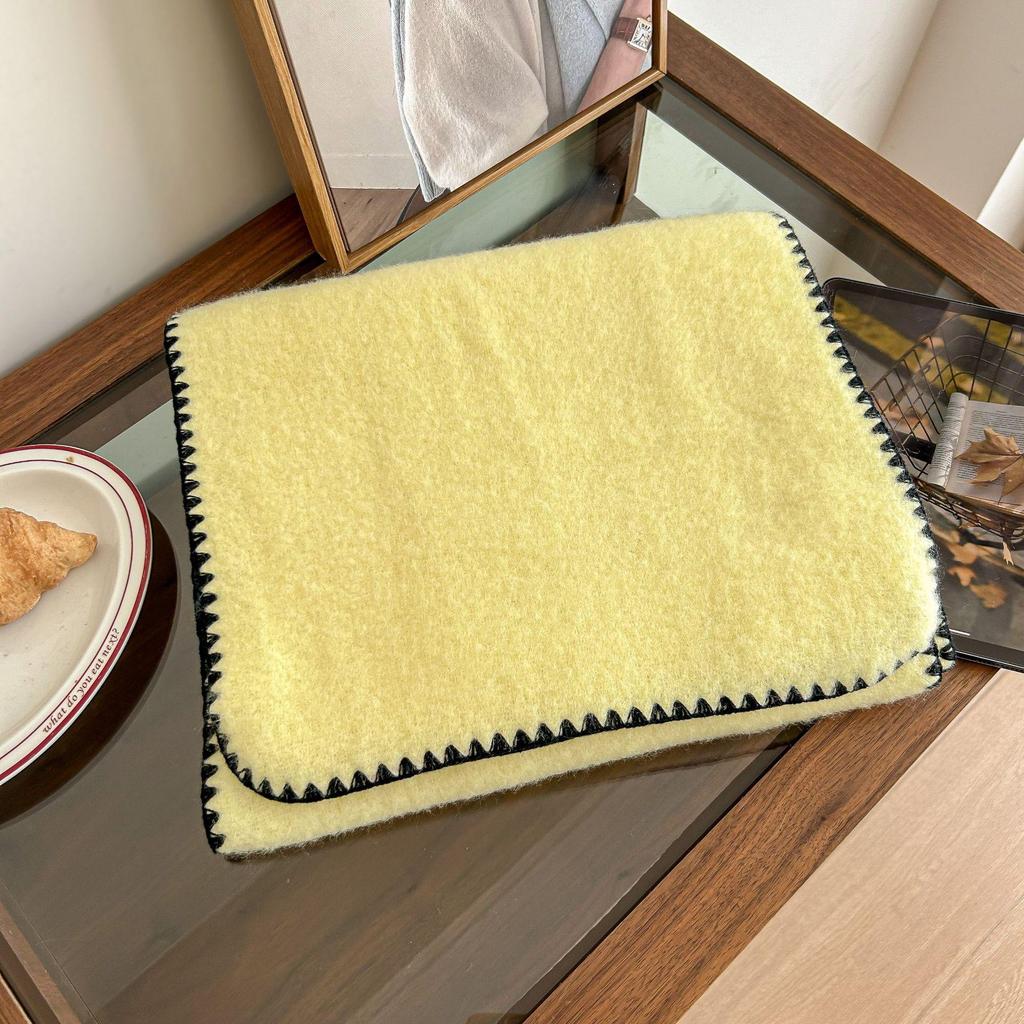 2024 Luxurious Women's Solid Color Wool Scarf with Triangle Needle-Lock Edge