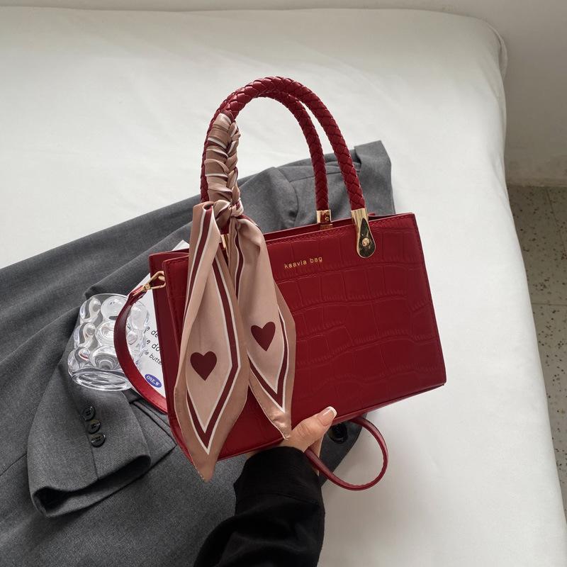 

Women s bag 2025 new bride red wedding bag versatile female mother bag tote large-capacity handbag bag
