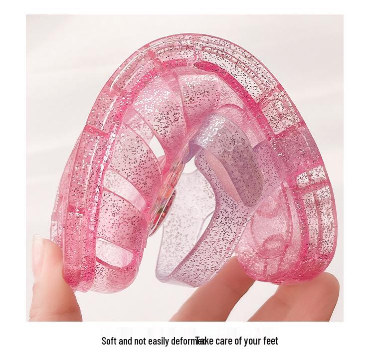 2026 Summer Girls' Breathable Crystal Jelly Sandals: Outdoor Princess Beach Shoes with Soft Sole