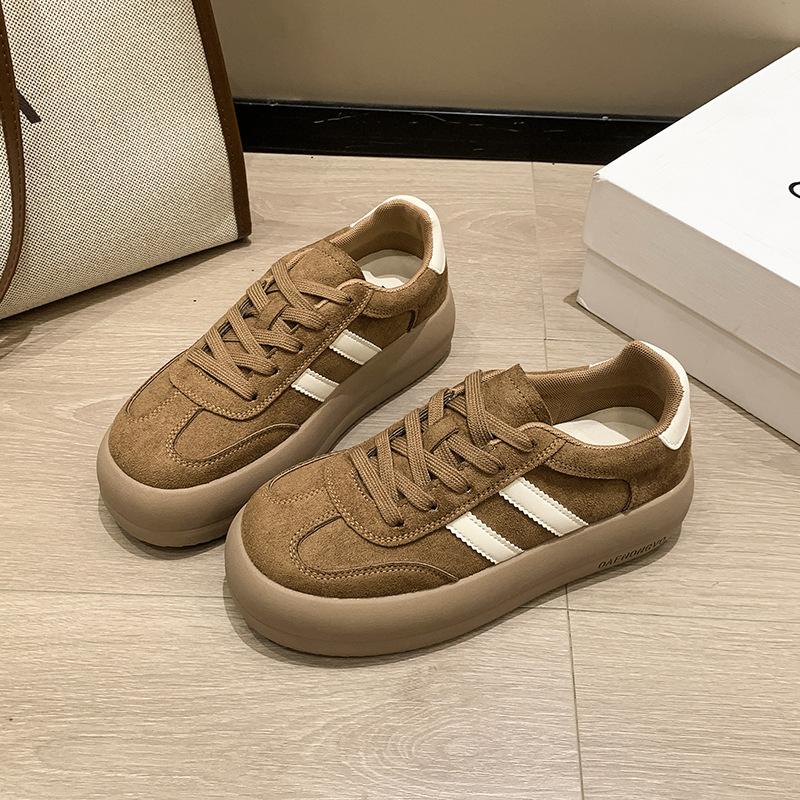 

Retro color matching German training shoes women s shoes in the autumn of 2025 new flat-soled single shoes versatile thick-soled matte casual board 40