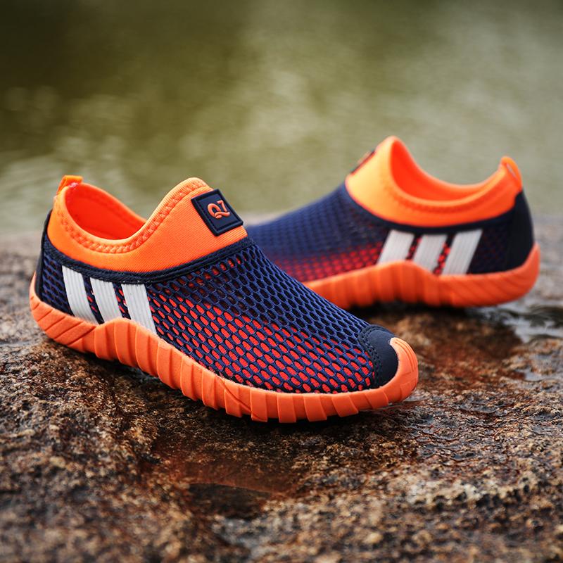 Scarpe da bambino in mesh traspirante alla moda Scarpe da ginnastica da esterno per 3-15 anni Scarpe da spiaggia estive per ragazzi e ragazze Scarpe da trampolino leggere