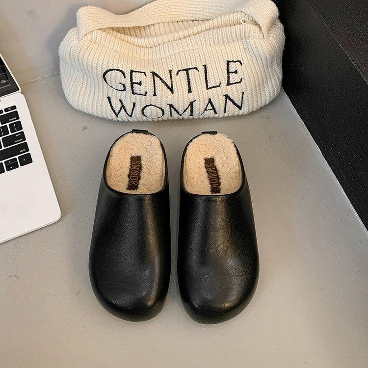 Korean version thick soled and plush warm half drag women's shoes 2026 autumn and winter new item Baotou casual plush Boken shoe